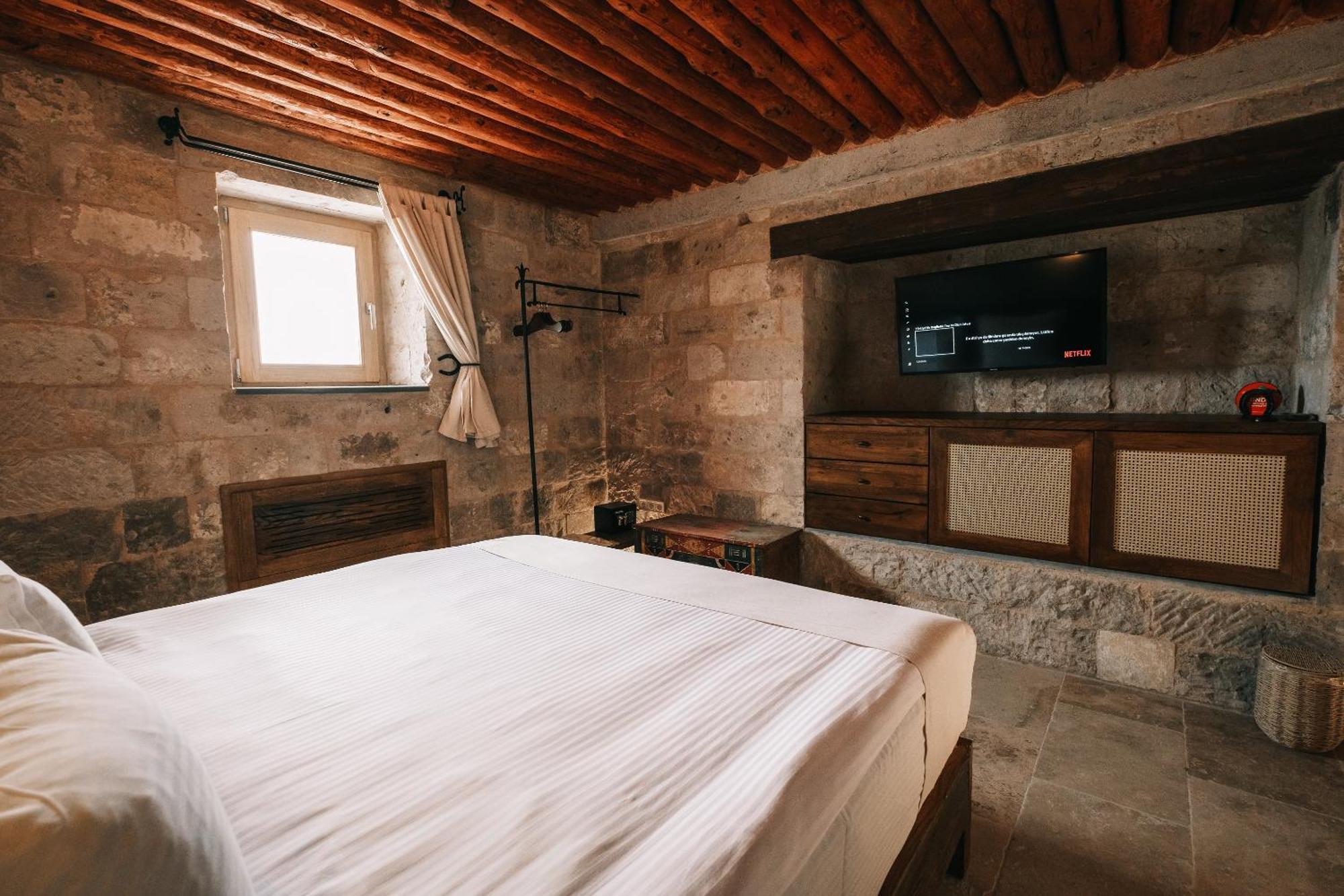 Millstone Cave Suites Hotel Учгісар Екстер'єр фото