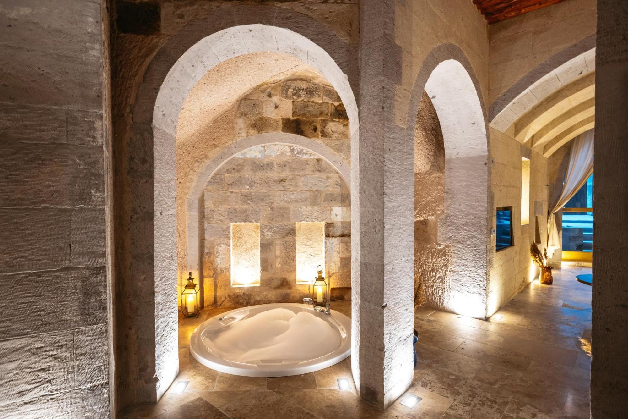 Millstone Cave Suites Hotel Учгісар Екстер'єр фото