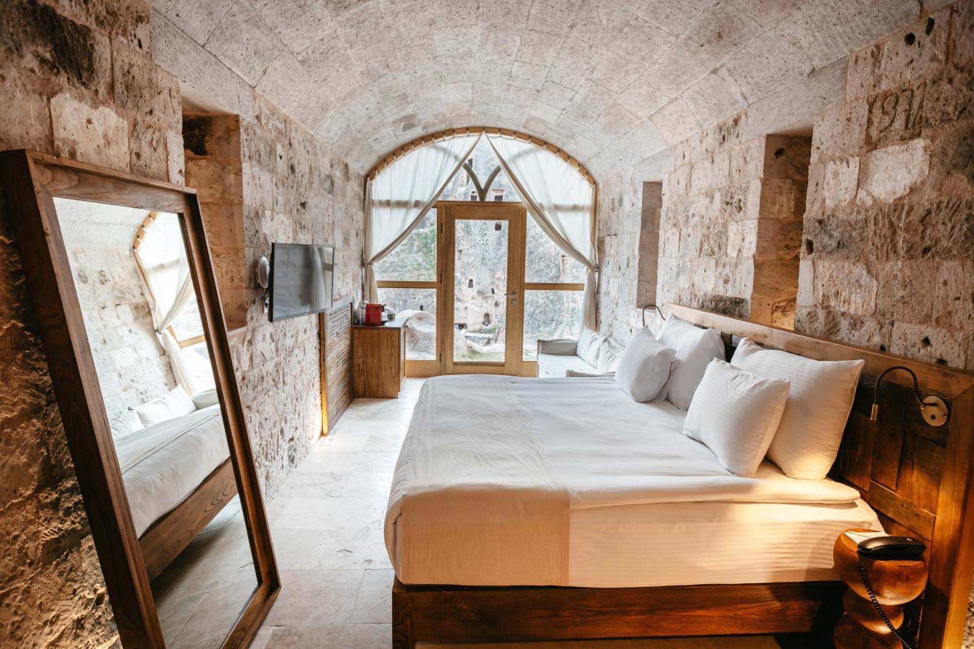Millstone Cave Suites Hotel Учгісар Екстер'єр фото