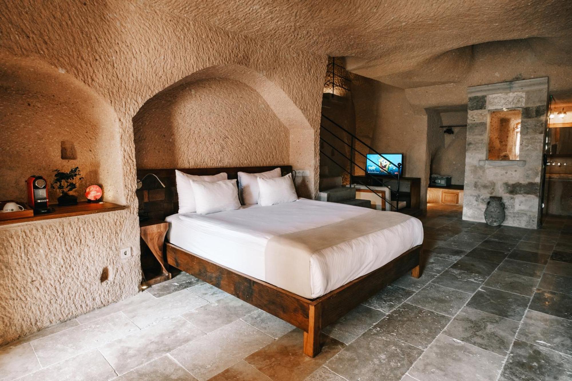 Millstone Cave Suites Hotel Учгісар Екстер'єр фото