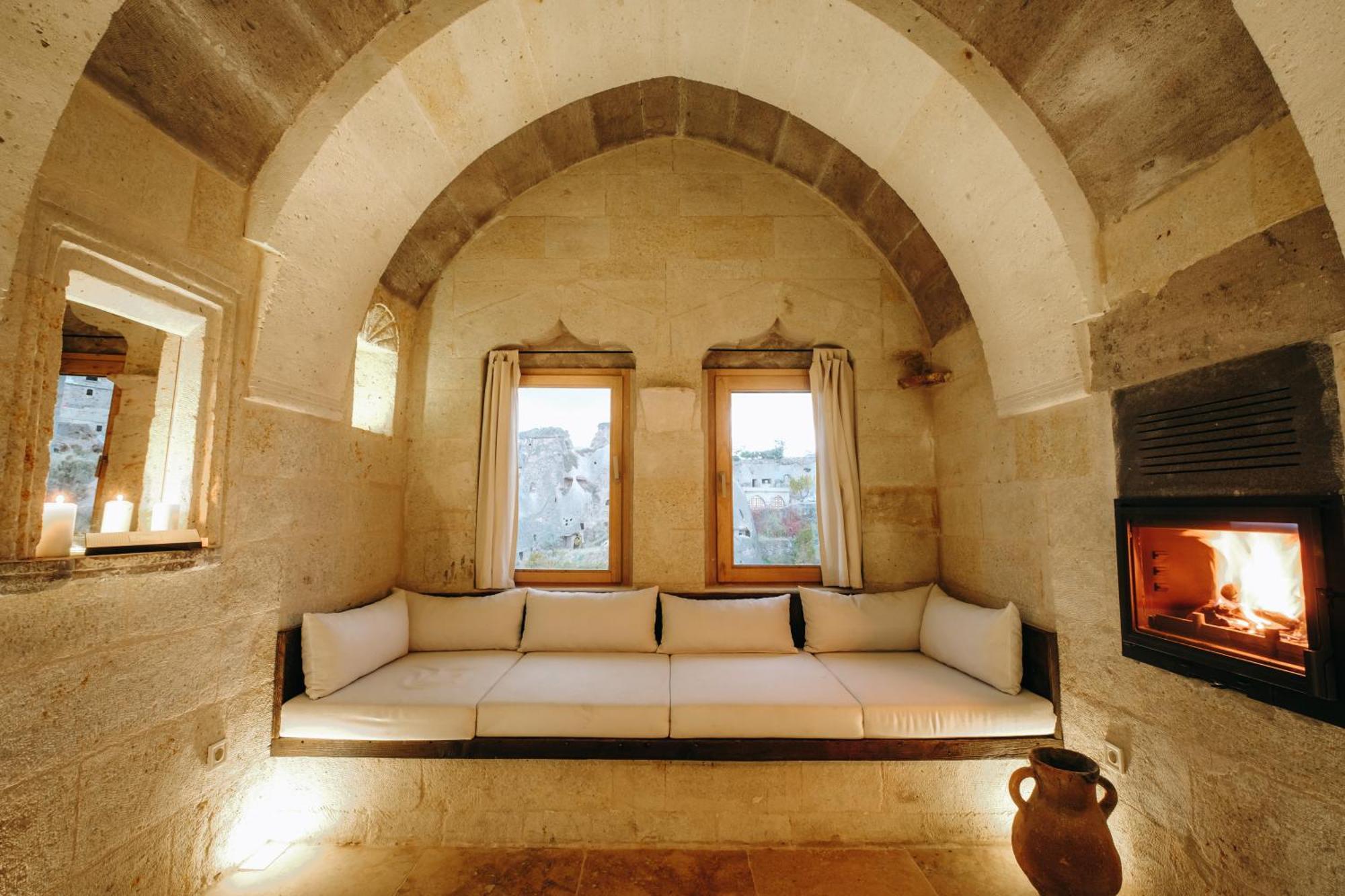 Millstone Cave Suites Hotel Учгісар Екстер'єр фото