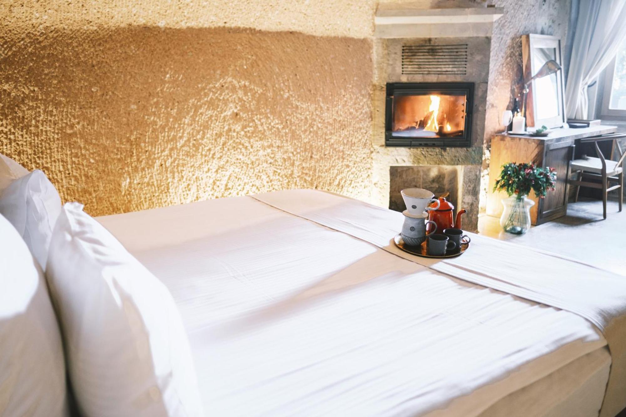 Millstone Cave Suites Hotel Учгісар Екстер'єр фото