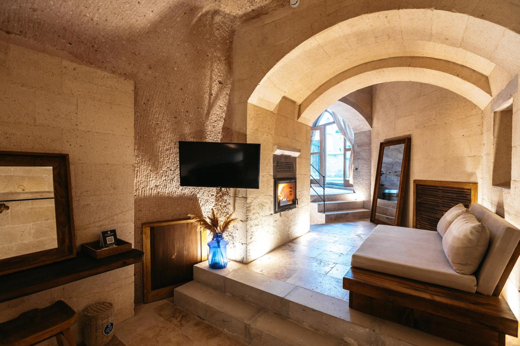 Millstone Cave Suites Hotel Учгісар Екстер'єр фото
